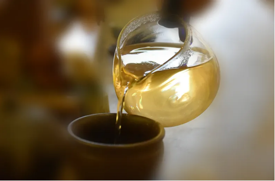 买茶时别听商家“忽悠”，认准3个选茶标准，小白也能买到优质茶