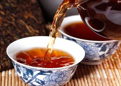 很多人都愿意买砖茶，但是砖茶应该如何撬的好呢？