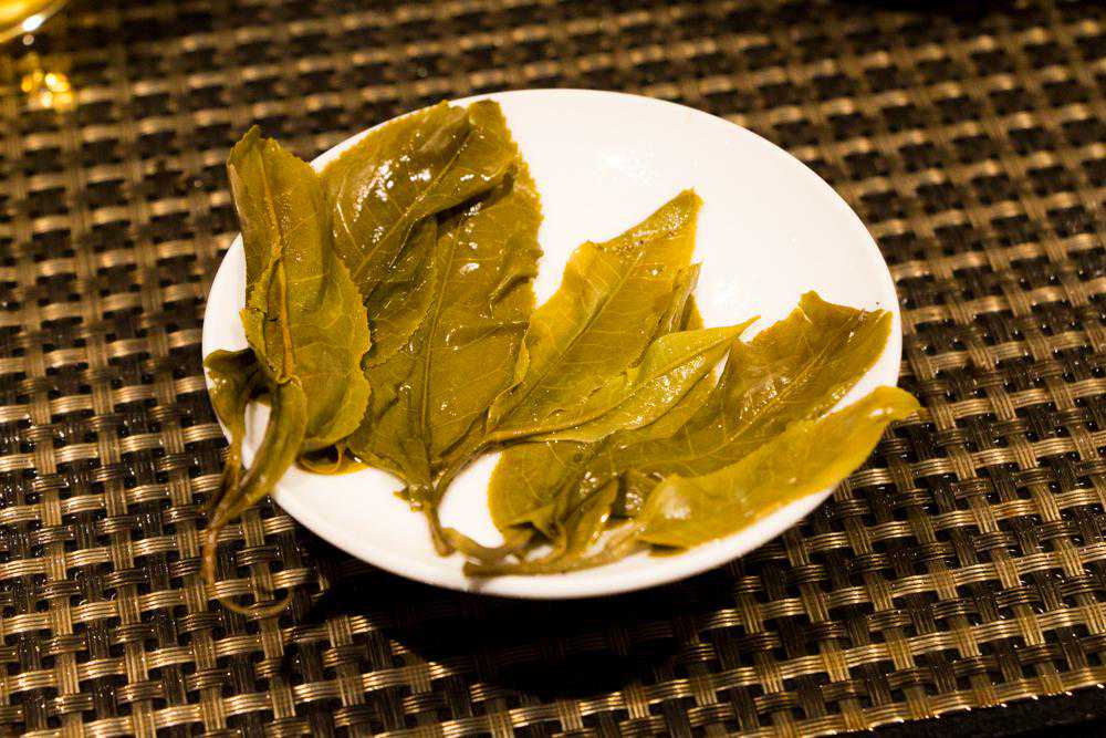 如何辨别茶叶的叶底？