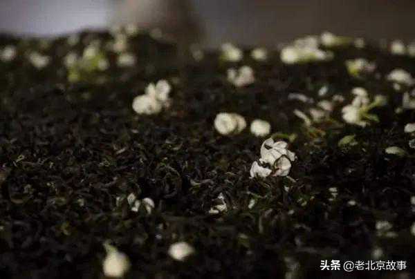 北京人早起第一件事儿,就是沏一壶酽的茉莉花茶!