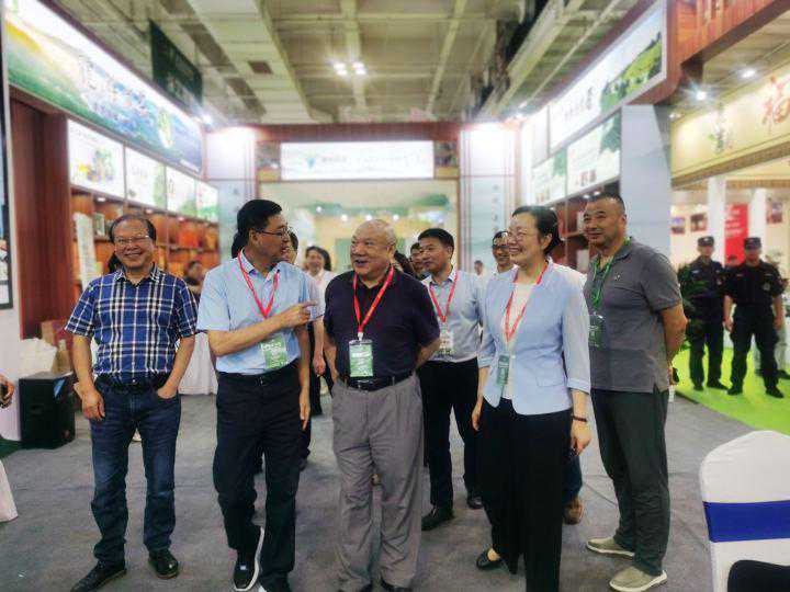 开化龙顶亮相2023浙江绿茶（兰州）博览会