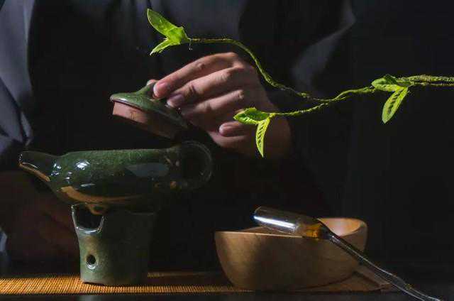 山堂夜坐，手烹香茗，十首品茶诗词，表现古人十种喝茶意境