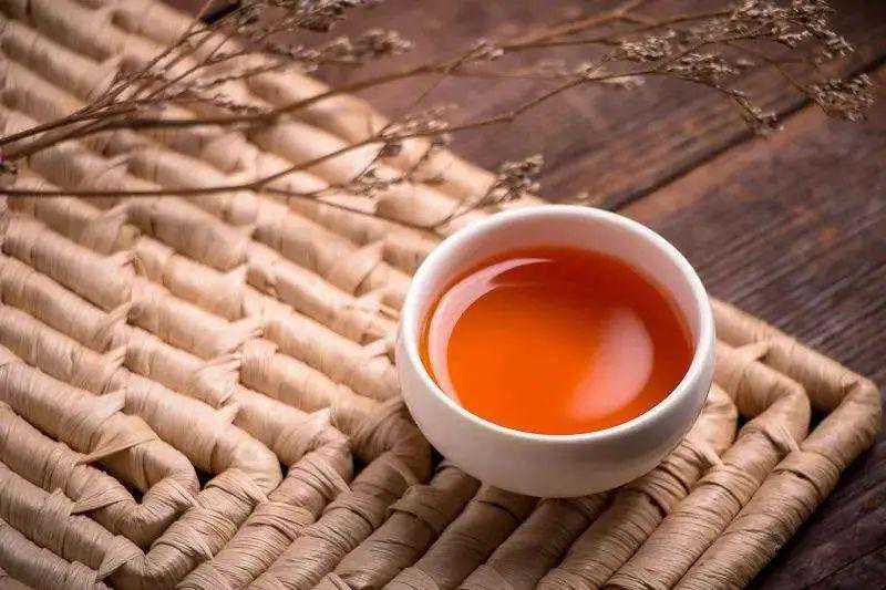 买了1000万的大益茶，跌到两三百万！敢问，路在何方？