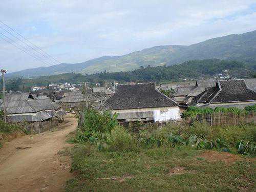 真正世外桃源——水河老寨,被发现时,寨子中人竟不知有汉族