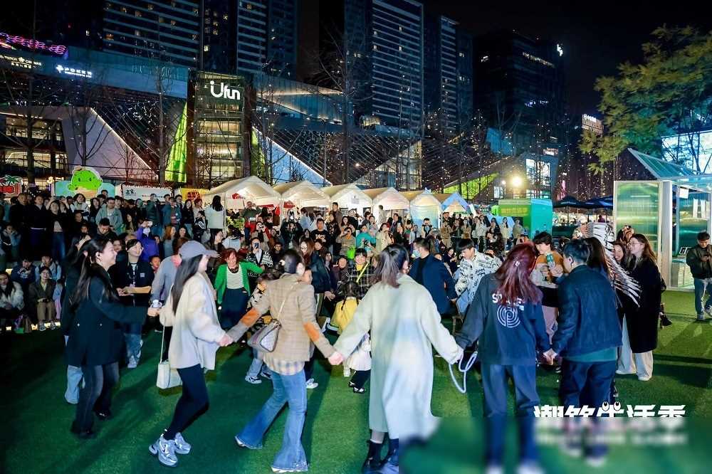 白大师闷茶快闪成都，引领白茶新潮体验，不容错过！