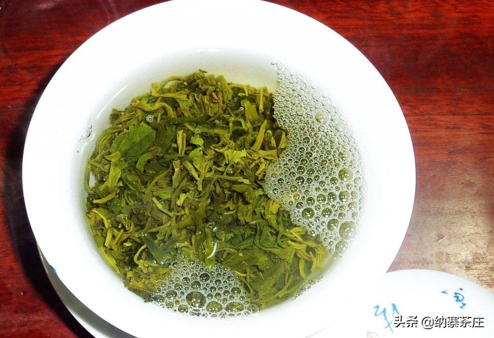 茶叶冲泡后出沫，是不是茶叶品质不行？