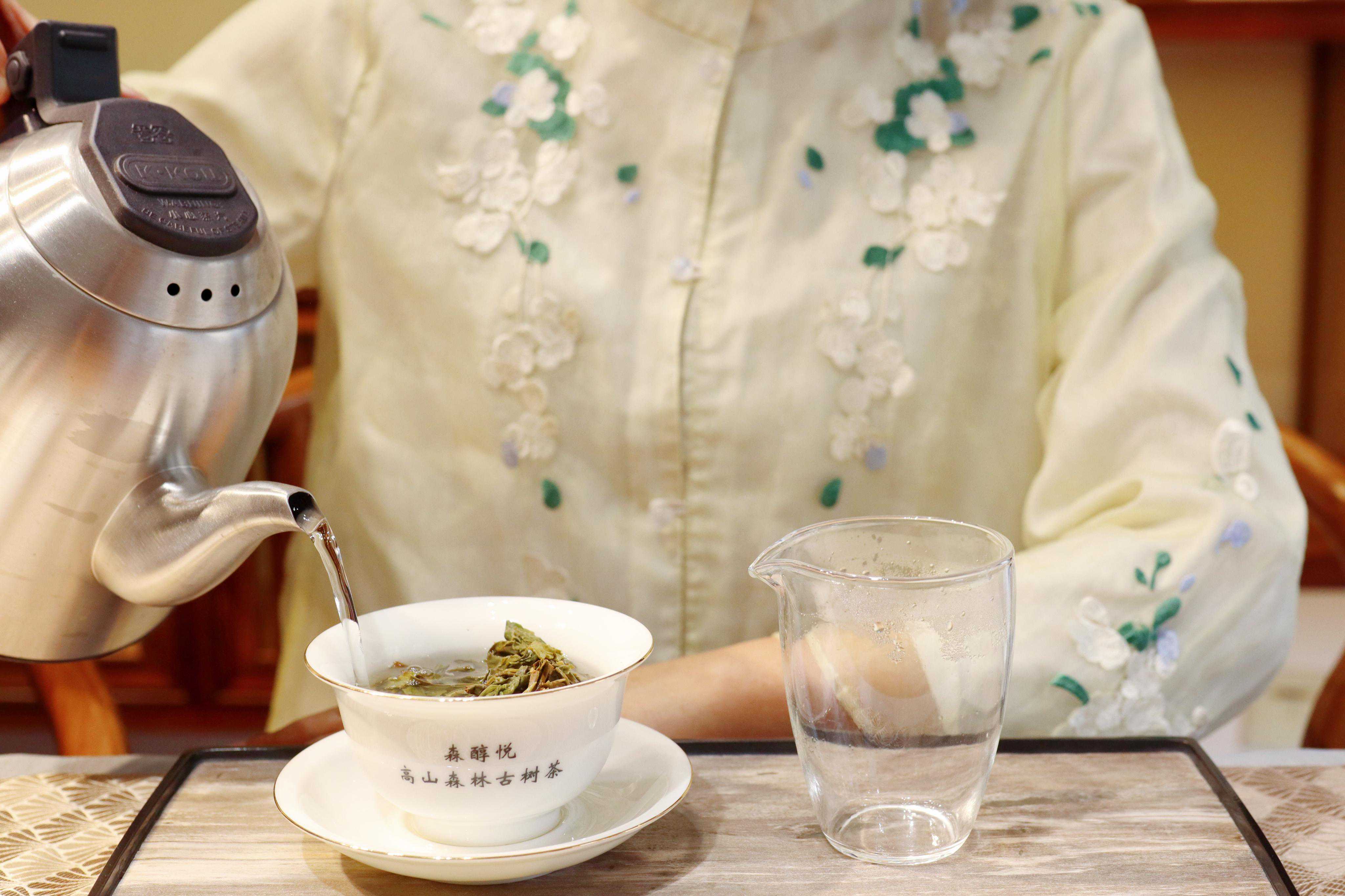 茶桌上的那些无声的茶言茶语,你知道吗?