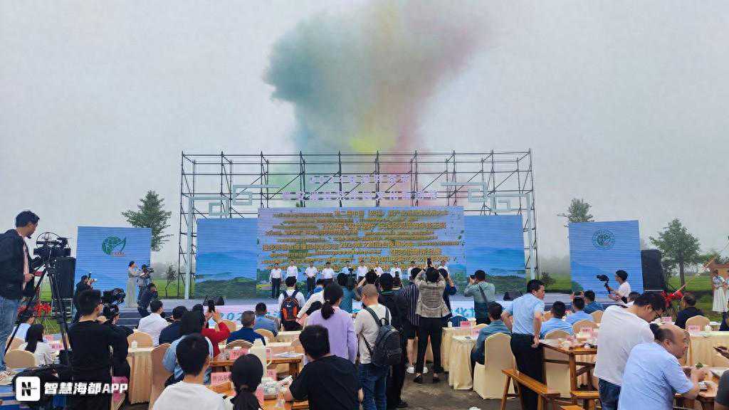 “开茶咯!吃茶去!”泉州安溪茶香四溢!