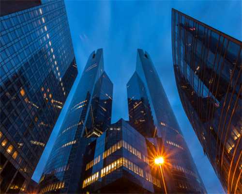 国企一把手退休前捞一把获刑3年6个月：一年多时间收受497瓶名酒150盒名茶